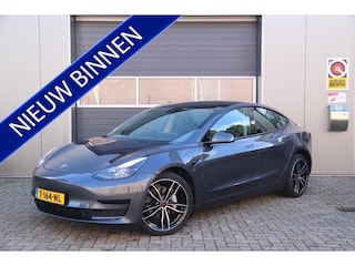 Tesla Model 3 Standard RWD Plus 60 kWh, Stoel & Stuurverwarmd, Camera, Trekhaak, Pano, Navi