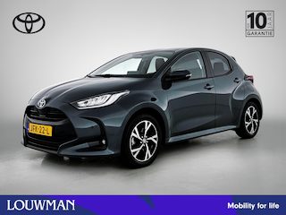 Toyota Yaris 1.5 Hybrid 115 Dynamic | Parkeersensoren V+A | Blindspot | Stuur-Stoelverwarming |