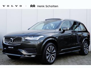 Volvo XC90 B5 AWD Momentum Business | Semi-Electrische Wegklapbare Trekhaak | 1ste Eigenaar | Dealeronderhouden | Stoelverwarming | Parkeersensoren voor + achter | Parkeercamera | Panoramadak | Stuurwielverwarming | 20'' Lichtmetalen velgen | Navigatie