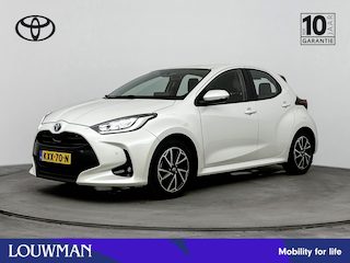 Toyota Yaris 1.5 Hybrid 115 First Edition | Parkeersensoren V+A | Blindspot | Navigatie |