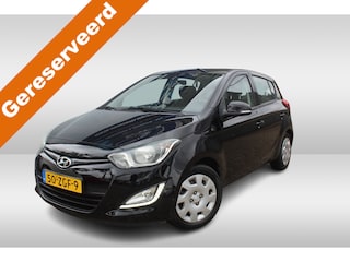 Hyundai i20 1.4i i-Motion Automaat l Radio l Elek. ramen l Airco l Lage km stand!