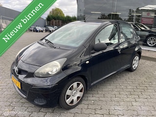 Toyota Aygo 1.0-12V Cool/Lage km/Dealer onderhouden! NAP!!