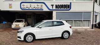 Skoda Fabia 1.0 TSI Ambition Navigatie , PDC . Smartlink
