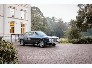 Alfa Romeo GTV 2000
