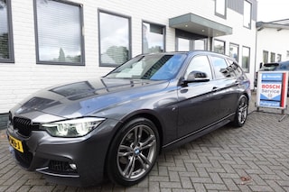 BMW 318I M Sport Touring Panorama