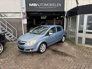 Opel Corsa 1.2-16V Enjoy/ 5 drs/Airco/1 jr apk/2e Eigenaar/NAP/Mooie Auto!