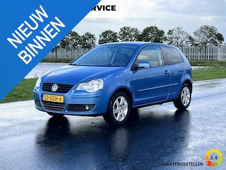 Volkswagen Polo 1.6-16V Comfortline Automaat, airco, cruise, pdc achter, trekhaak