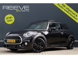 Mini Mini/Cabrio/Clubman/Countryman 3-Deurs 1.5 JCW Automaat | John Cooper Works trim | Pano | Stoelverwarming | Sportstoelen