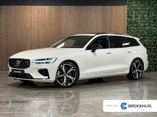 Volvo V60 T8 AWD Recharge Ultra Dark | Trekhaak | 360 Camera | Schuifdak | 455pk | Crystal White | Head-Up Display | Harman Kardon | Adaptieve Cruise Control | Stoelverwarming voor+achter | Stuurwielverwarming | 19 Inch | Full LED Meesturende koplampen | Pilot Assist | BLIS Dode Hoek Detectie | Elektrische voorstoelen geheugen | Lederen bekleding | Zitting verlenging voorstoelen | Lederen dashboard | Google Infotainment | Keyless Drive | Parkeersensoren voor+achter | Privacy Glass | Elektrisch bedienbare achterklep | DAB Radio | Apple Carplay/Android Auto | Volvo On Call met mobiele App functie | Crystal White Metallic |