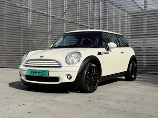 Mini Cabrio 1.6 ONE MINIMAL. BNS AIRCO/CRUISE/LM VELGEN !!