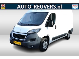 Peugeot Boxer 330 2.0 BlueHDI L2H2 Pro Navigatie / Camera / Trekhaak / PDC / Airco