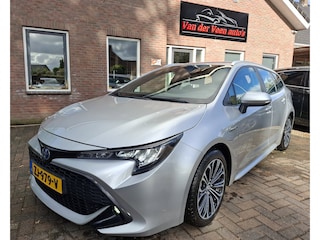 Toyota Corolla Touring Sports 2.0 Hybrid First Edition. 2 liter! Dealer onderhouden, camera, cruise, navi, trekhaak, led