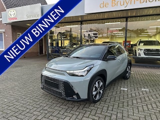 Toyota Aygo Hybrid 115 pulse stoelverwarming / keyless start / parkeersensoren voor + achter / Navigatie / Apple Carplay / Android Auto / parkeercamera / 10 jaar Toyota garantie / rijklaarprijs incl. Toyota Pechhulppas