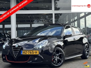 Alfa Romeo Giulietta 1.4 T DISTINCTIVE | PANODAK | 18' VELG!