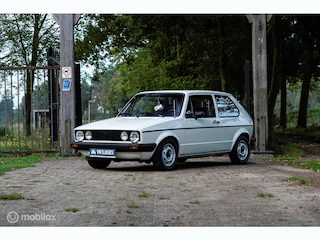 Volkswagen Golf LX - in nieuwstaat