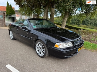 Volvo C70 Convertible 2.4 T Tourer Black.