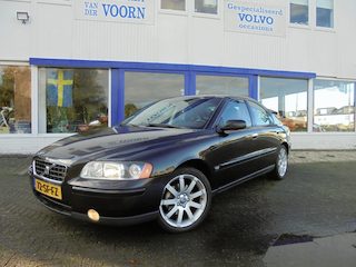 Volvo S60 2.4 D5 MOMENTUM,SPACEBAL 5-BAK,LM 17 INCH, TREKH, TOP O/H PRACHTSTAAT!!