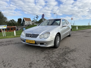 Mercedes-Benz C-klasse Sportcoupé 180 K. Class bj2003/118000km/NAP