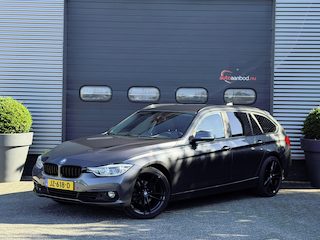 BMW 3-serie Touring 320i Centennial High Executive | Navigatie | Lederen Bekleding | Climate Control | Elektrische Achterklep |
