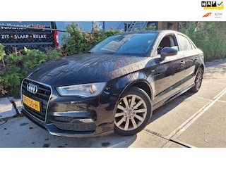 Audi A3 Limousine 1.6 TDI Adrenalin