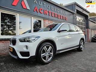 BMW X1 SDrive20i Essential Trekhaak! Automaat! Nette Auto! NAP! Airco/Clima! Cruise Control!