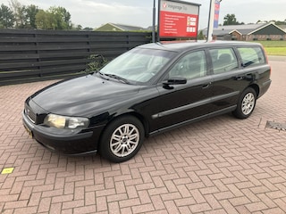 Volvo V70 2.4 | Cruise | Leder | Handel/Export