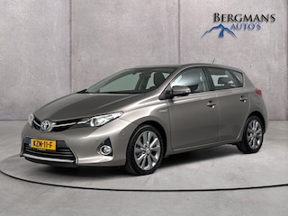 Toyota Auris Touring Sports 1.8 Hybrid Executive // CAMERA // STOELVERWARMING // CRUISE