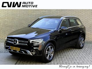 Mercedes-Benz GLC 300e 4MATIC AMG styling | Lederen bekleding | Sportstoelen met memory | Navigatie | Full-LED | Apple CarPlay | Stoelverwarming | Cruise control | Dodehoekdetectie | Elektrische achterklep | Volledig onderhouden
