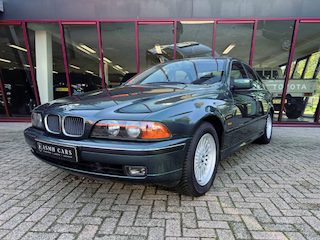 BMW 523i Executive | Youngtimer! | Nieuwstaat! | Vermontgrün Metallic | Volledige historie | Schuifdak | Stoelverwarming |