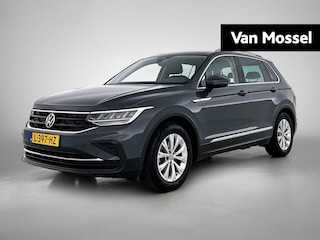 Volkswagen Tiguan 1.5 TSI Life Business | 131 PK | Apple Carplay / Android Auto | Achteruitrijcamera | Adaptive Cruise Control | Trekhaak | Digital Cockpit Pro | Stuurwielverwarming | Navigatie | Stoelverwarming | Ergo-Active Voorstoelen | Massage Functie |