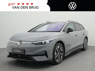 Volkswagen ID.7 Tourer Pro 77 kWh 286 PK | Warmtepomp | Adaptieve Cruise Control | Stuur & Stoelverwarming | 360 Graden Camera | Trekhaak |