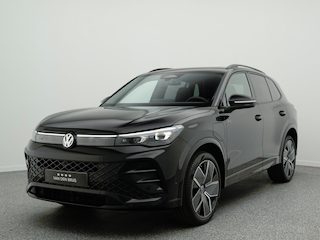 Volkswagen Tiguan R-Line Edition 1.5 eHybrid 272 PK | Panoramadak | Trekhaak | Black Style pakket |