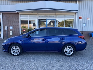 Toyota Auris 1.8 Hybrid Dynamic