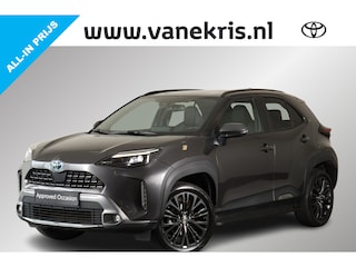 Toyota Yaris Cross 1.5 Hybrid Adventure AWD, Treeplanken