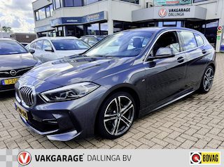 BMW 118i Business ed. Panodak | LEER