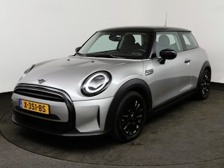 Mini Cooper 3-Deurs 1.5 Camden | LED • CarPlay • Union Jack • Sportstoelen • Climate