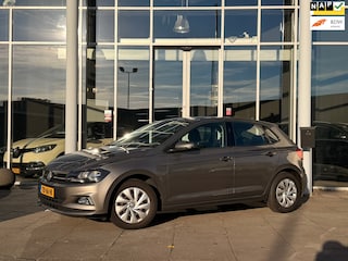 Volkswagen Polo 1.0 MPI Comfortline Business|Carplay