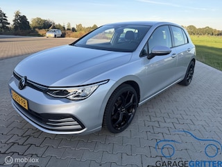 Volkswagen Golf 1.0 eTSI Life Business