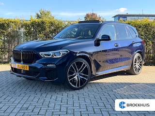 BMW X5 M50i High Executive 530PK | Adapt. Cruise | Softclose | 4-wielsturing | Skylounge | Trekhaak | Harman & Kardon | Head-up | Laser | Memory |