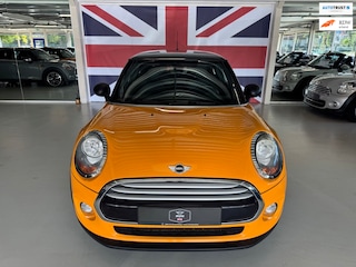 Mini Cooper 3-Deurs 1.5 Chili Serious Business ( 6 MAANDEN GARANTIE )