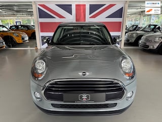 Mini Cooper 5-Deurs ( 6 MAANDEN GARANTIE )
