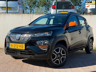 Dacia Spring Comfort Plus 27 kWh/LEDER/CAMERA/PDC/NAVI/NL AUTO/LEUKE AUTO/