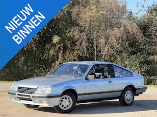 Opel Monza 2.5i, SCHUIFDAK, VELOURS BEKLEDING