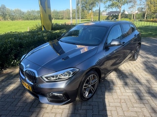 BMW 118i Executive Edition Aut7 Sport Line / Carplay