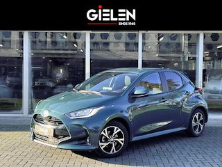 Toyota Yaris 1.5 Hybrid 115 Dynamic | Lichtmetalen velgen, Keyless, Groot scherm, Parkeercamera, Forest green