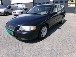 Volvo V70 2.4D Momentum apk 10/2027