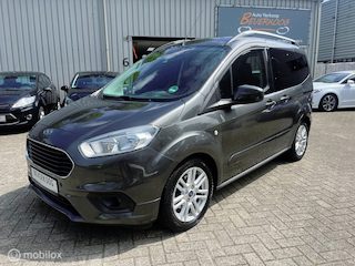 Ford Tourneo Courier 1.0 74 KW TITANIUM