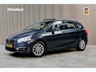 BMW 2-serie Tourer 220i Luxury | PANO | STOELVERWARMING | ELEKTRISCHE STOELEN | TREKHAAK |