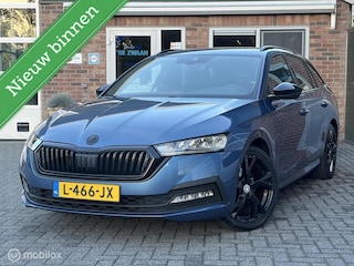Skoda Octavia Combi 1.0 TSI Sport Business|Wegklapbare Trekhaak|18 inch|Zwarte Hemel|Sportstoelen|Sfeerverlichting.