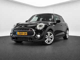 Mini Mini 2.0 Chili Serious Business (PANO, STOELVERWARMING, CAMERA, GOED ONDERHOUDEN)